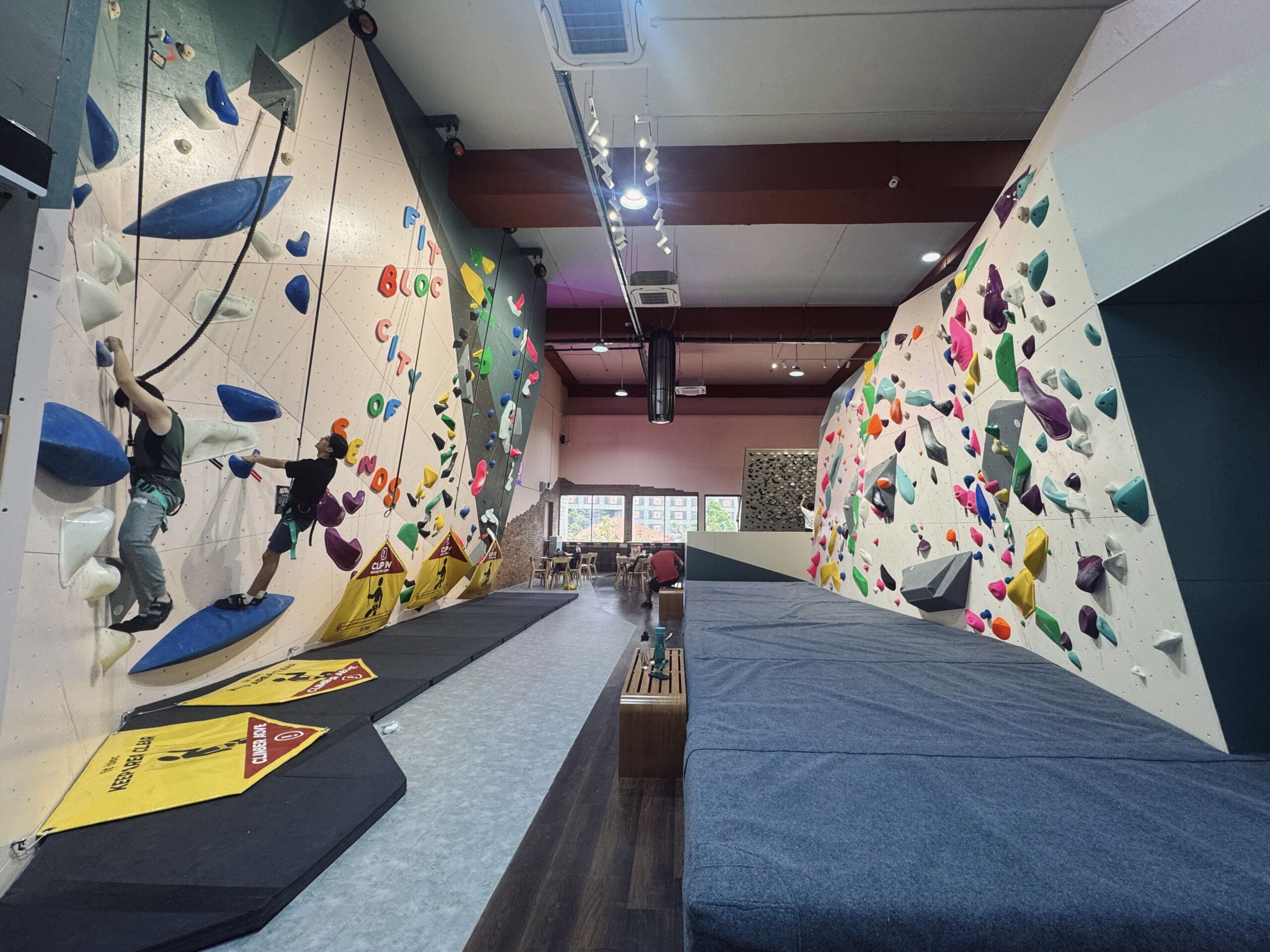 fitbloc Telok Ayer bouldering and high wall